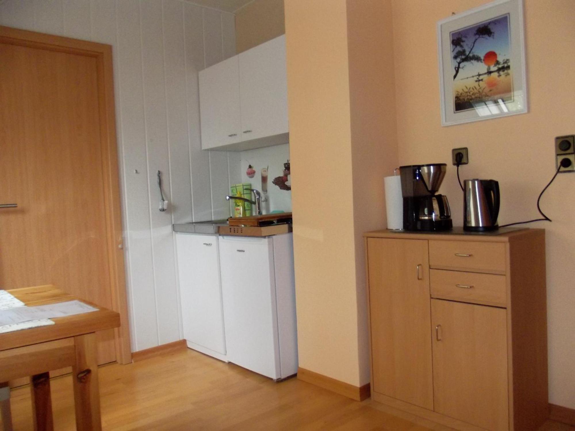 Buedingen-Ferienwohnung Bausch Esterno foto