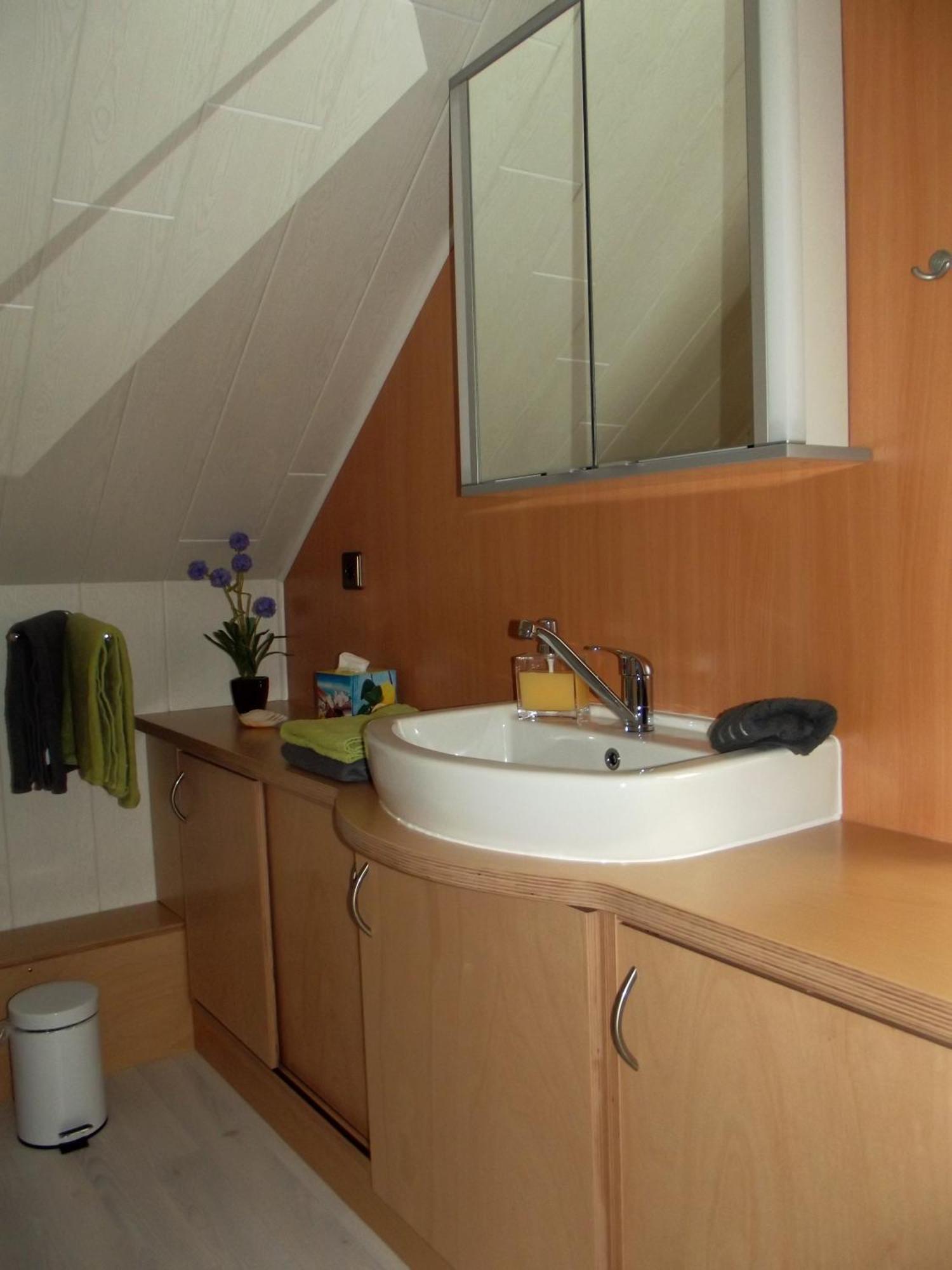 Buedingen-Ferienwohnung Bausch Esterno foto